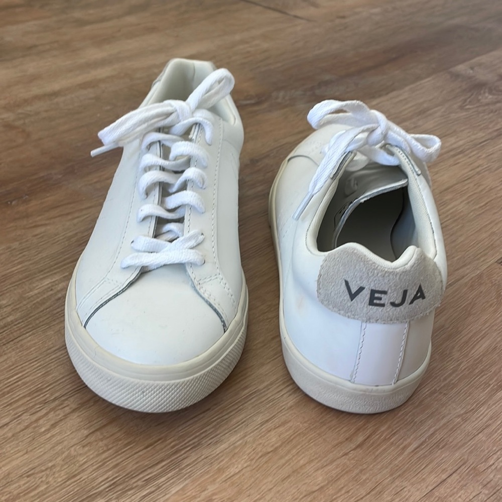 Womens Veja Sneakers